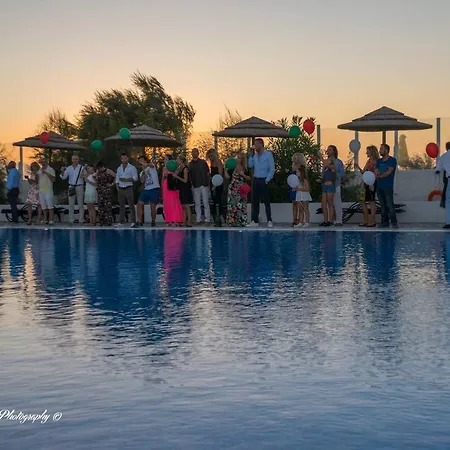 Mikri Vigla Hotel Beach Resort 3*