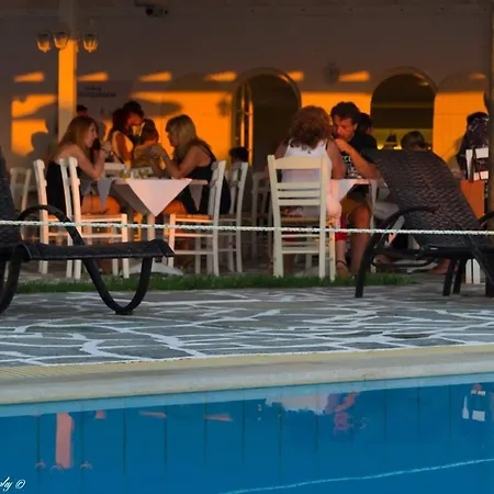酒店 Mikri Vigla Hotel Beach Resort